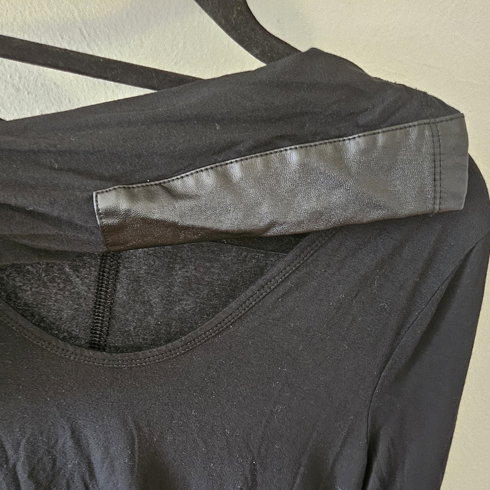 Banana Republic Black top with faux leather 4/$20 - Picture 4 of 7